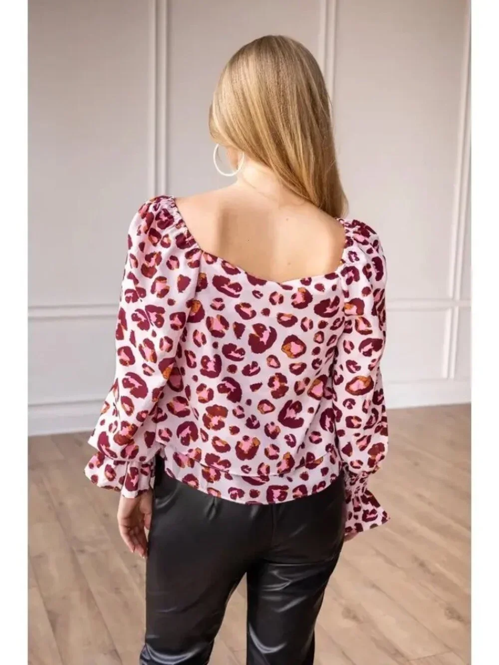 Off shoulder Top - Picture 4 of 4